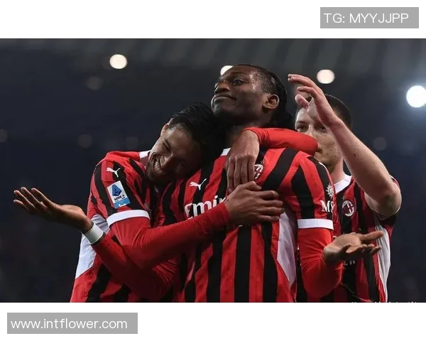 回顾AC米兰2004赛季辉煌历程与传奇球员表现的深度分析